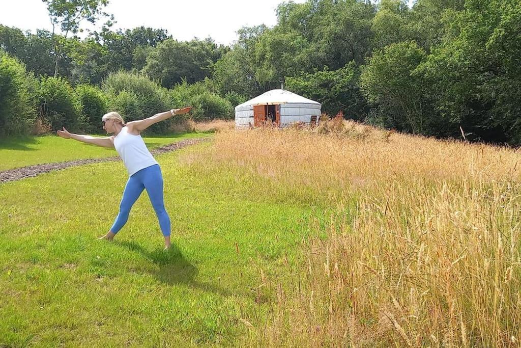Gilfach Gower Farm Luxury Yurt With Hot Tub Ammanford Exterior foto