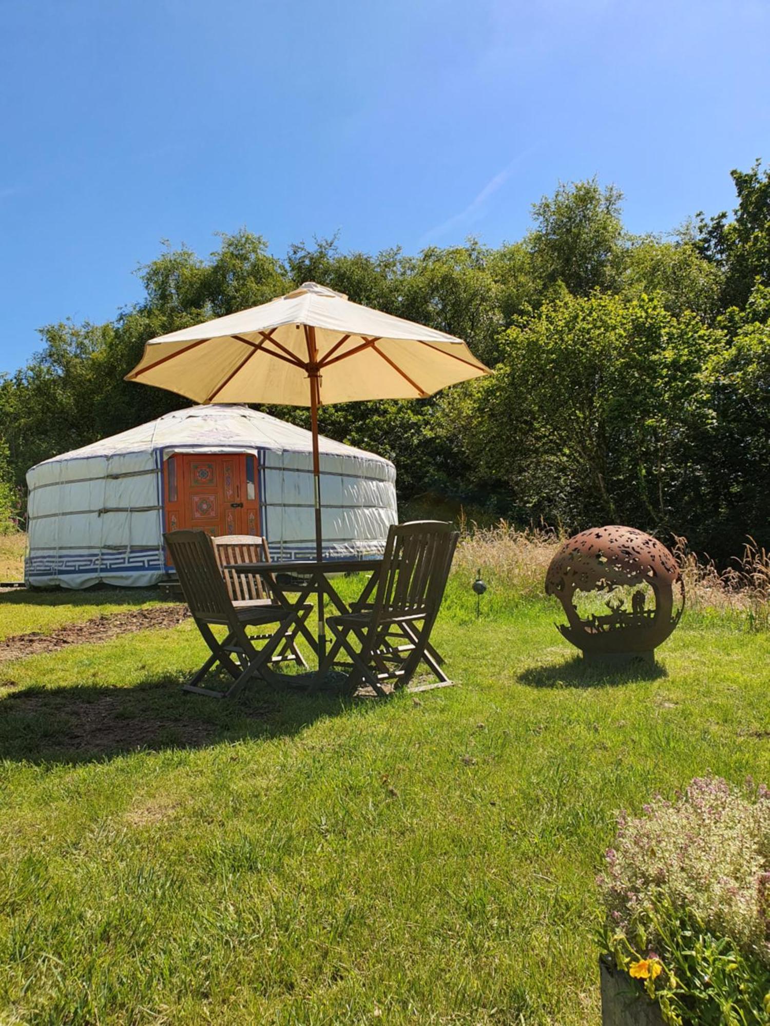 Gilfach Gower Farm Luxury Yurt With Hot Tub Ammanford Exterior foto