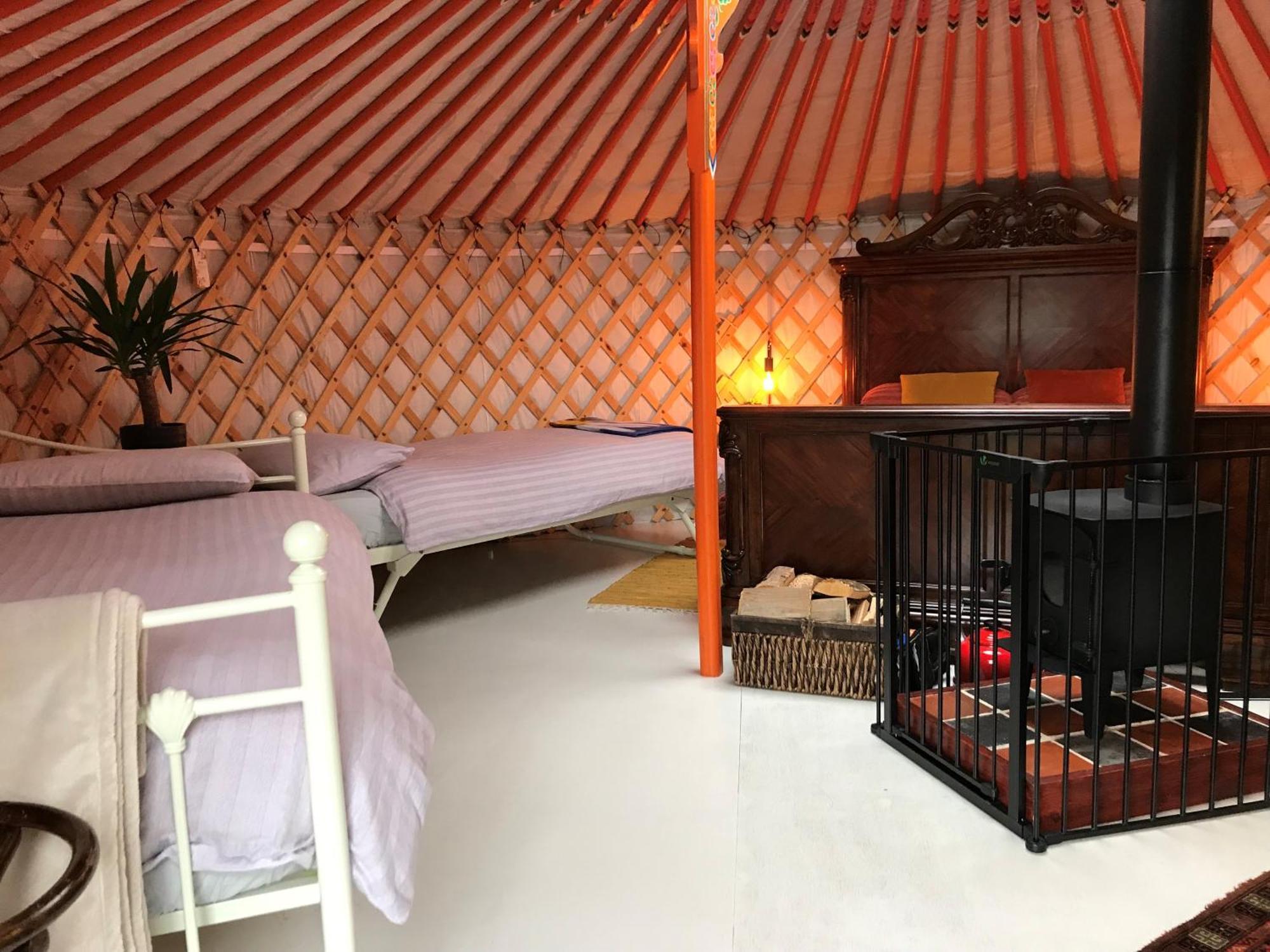Gilfach Gower Farm Luxury Yurt With Hot Tub Ammanford Exterior foto