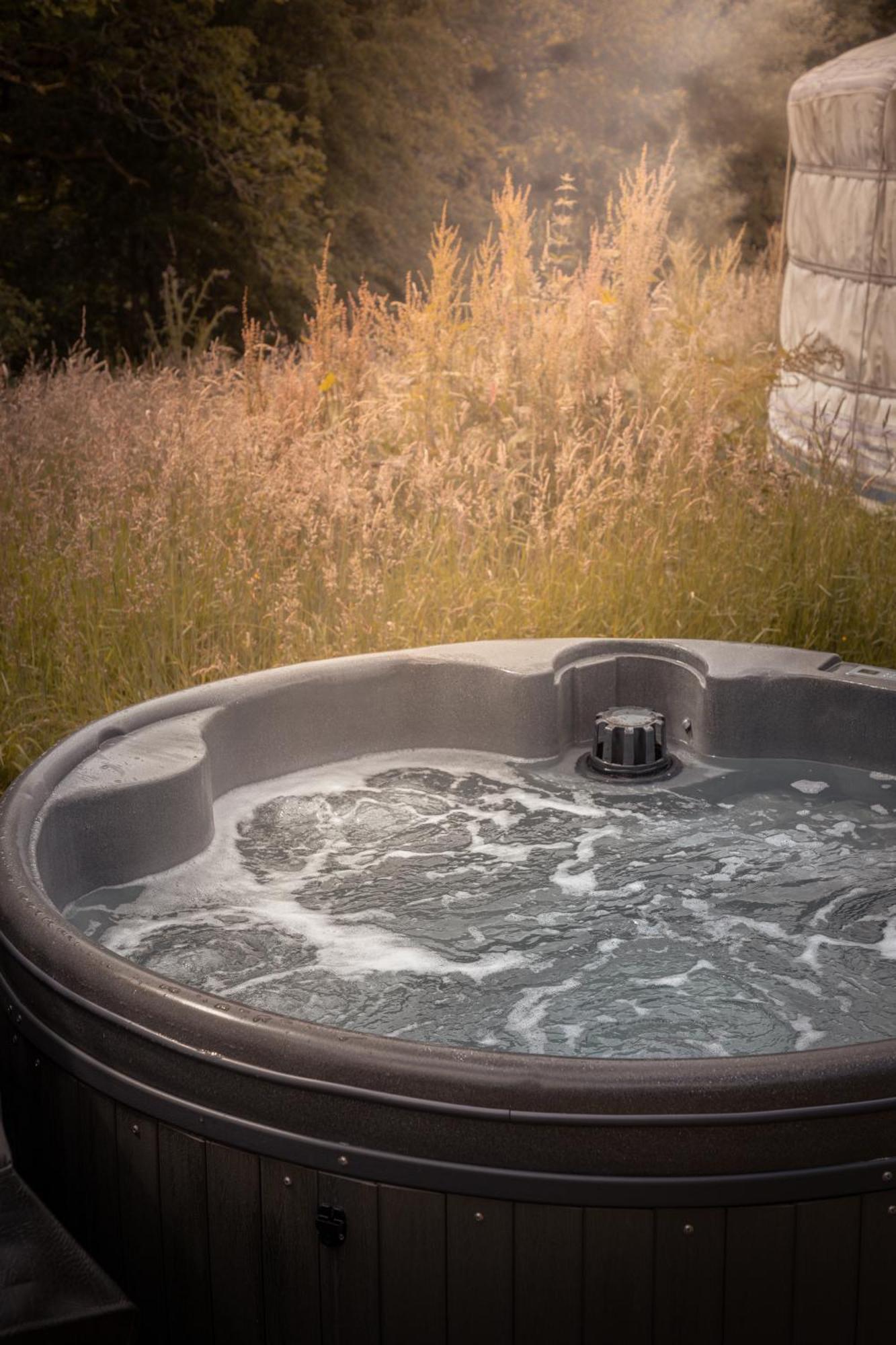 Gilfach Gower Farm Luxury Yurt With Hot Tub Ammanford Exterior foto