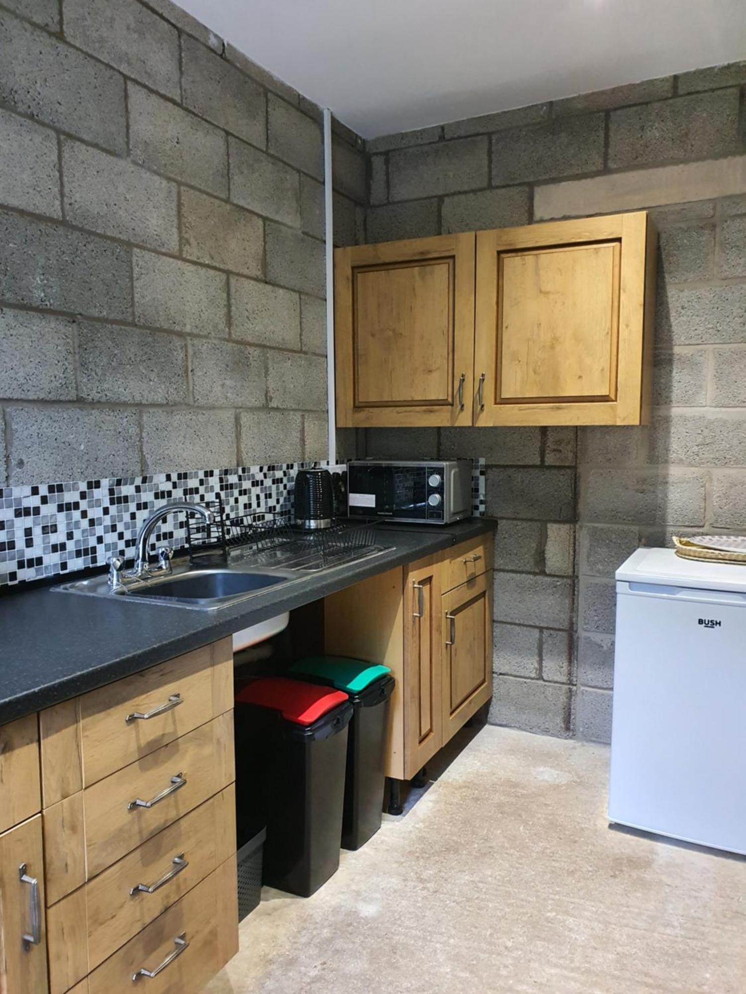 Gilfach Gower Farm Luxury Yurt With Hot Tub Ammanford Exterior foto
